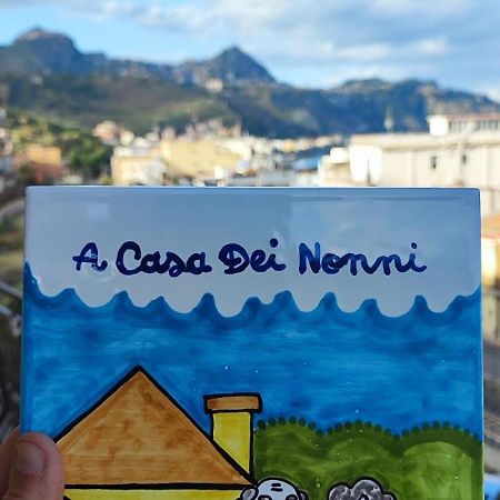 Appartamento A Casa Dei Nonni Giardini Naxos Esterno foto